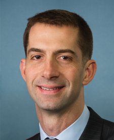 Official portrait of Sen. Tom Cotton