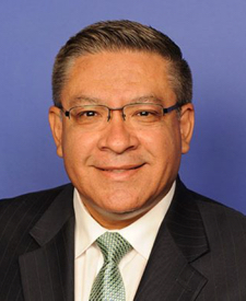 Official portrait of Rep. Salud O. Carbajal