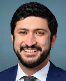 Official portrait of Rep. Greg Casar