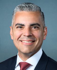 Official portrait of Rep. Juan Ciscomani