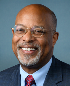 Official portrait of Rep. Glenn Ivey