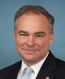 Official portrait of Sen. Tim Kaine