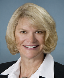 Official portrait of Sen. Cynthia M. Lummis