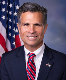 Official portrait of Rep. Daniel Meuser
