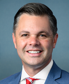 Official portrait of Rep. Zachary Nunn