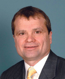 Official portrait of Rep. Mike Quigley