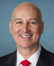 Official portrait of Sen. Pete Ricketts