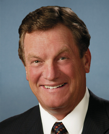Official portrait of Rep. Michael K. Simpson