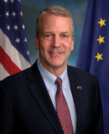 Official portrait of Sen. Dan Sullivan