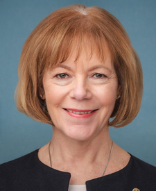 Official portrait of Sen. Tina Smith