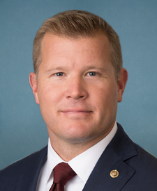 Official portrait of Sen. Tim Sheehy