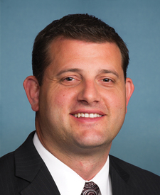 Official portrait of Rep. David G. Valadao